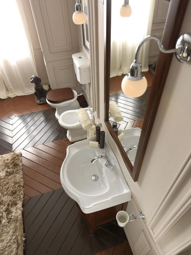 Retro Low toilet m/P-lås, Hvid m/krom rør