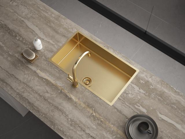 Kubus 700 Soft køkkenvask, PVD Messing