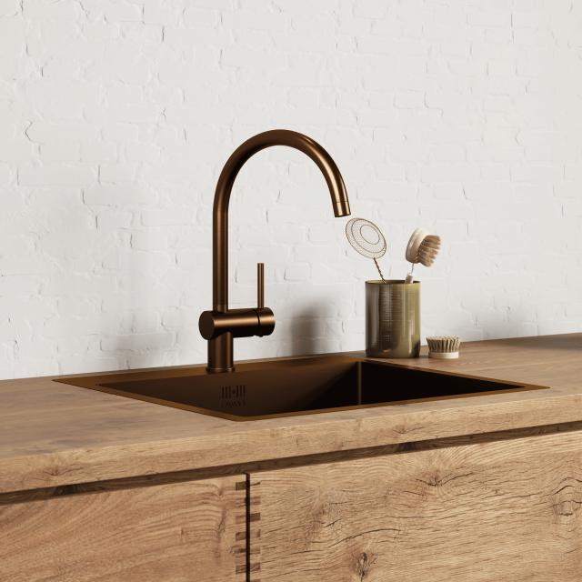 Kubus 030 køkkenarmatur, Bruneret massiv messing